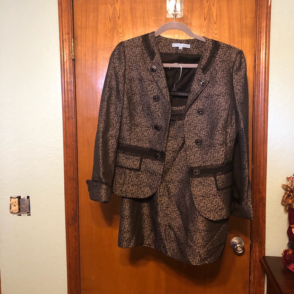 Antonio Melani Two piece women’s suit